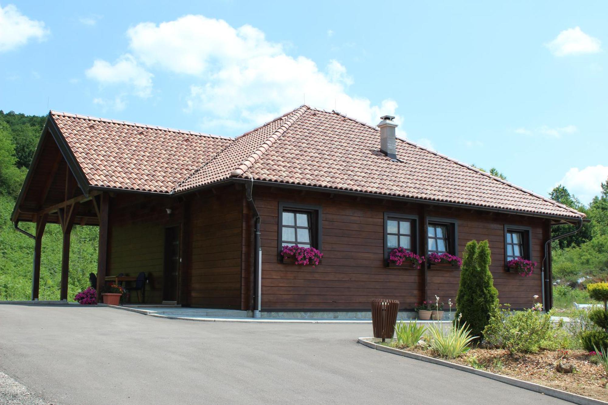 Apartmani Ivanka Rakovica Exterior photo